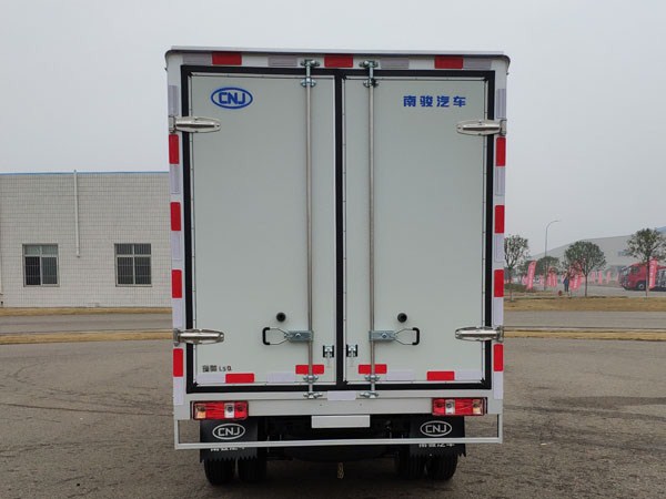 南駿牌NJA5031XXYSSG34SA廂式運(yùn)輸車(chē)公告圖片