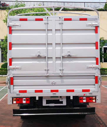 長(zhǎng)安牌SC5031CCYFRS64倉(cāng)柵式運(yùn)輸車公告圖片