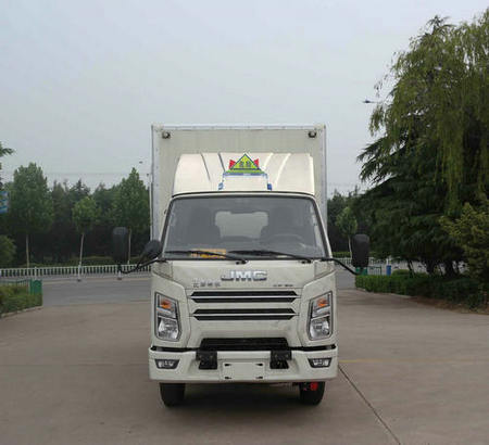 春星牌ZZT5040XYN-6煙花爆竹專用運(yùn)輸車公告圖片