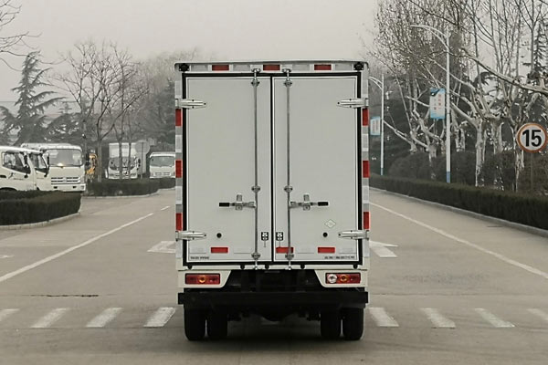 福田牌BJ5031XXY5PC4-01廂式運(yùn)輸車(chē)公告圖片