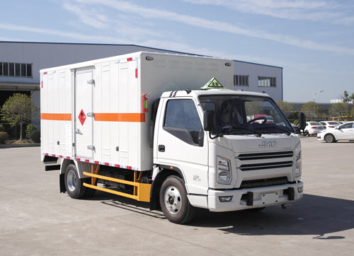 江铃江特牌JMT5042XRQXG26易燃气体厢式运输车