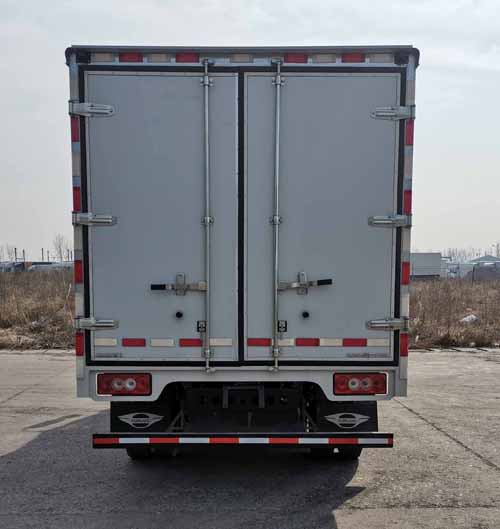 福田牌BJ5044XXY9JDA-06廂式運(yùn)輸車公告圖片