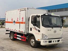 程力牌CL5040XZWC6杂项危险物品厢式运输车