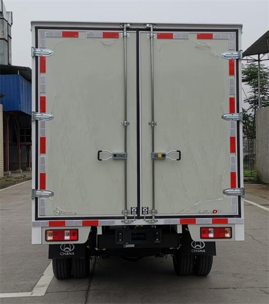 長(zhǎng)安牌SC5031XXYUFD65廂式運(yùn)輸車公告圖片