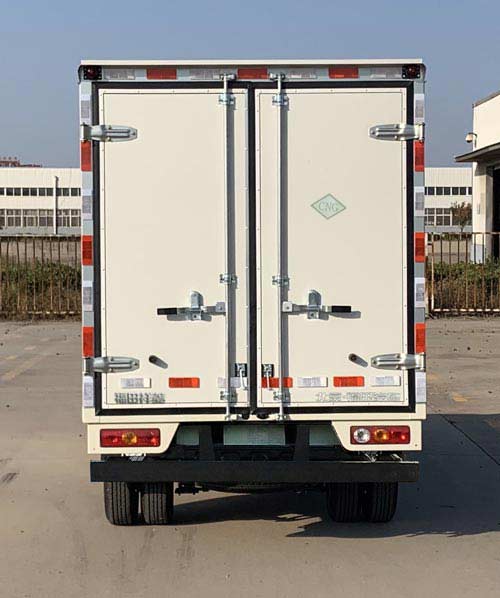 福田牌BJ5030XXY3AC7-56廂式運(yùn)輸車公告圖片