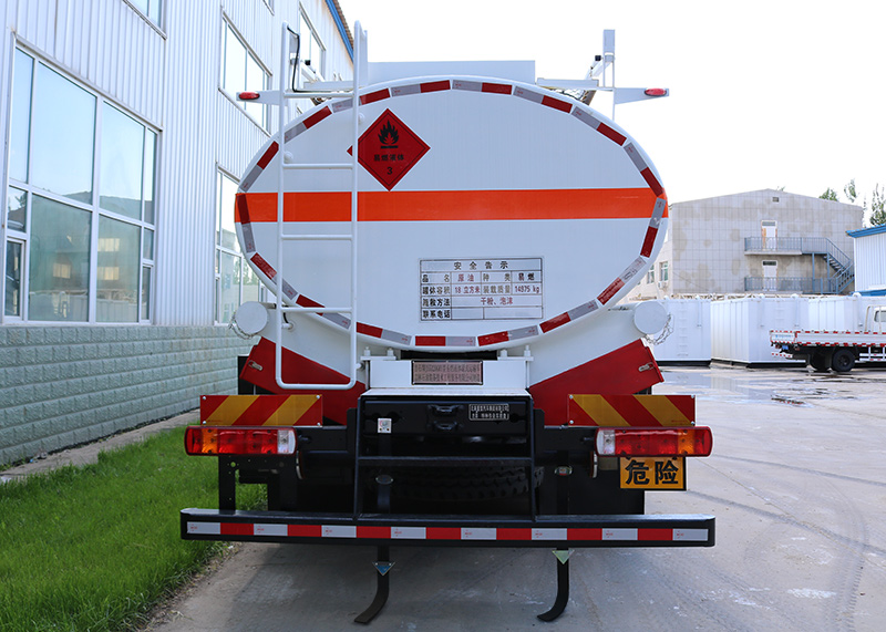 吉石牌JS5320GRY易燃液体罐式运输车公告图片