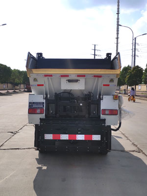 東岳牌ZTQ5041ZZZE2H28BEV純電動自裝卸式垃圾車公告圖片