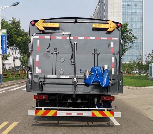 宇通牌YTZ5180TXST1D6洗掃車(chē)公告圖片