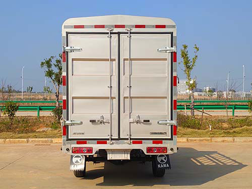 凱馬牌KMC5023CCYSA340S6倉柵式運(yùn)輸車公告圖片