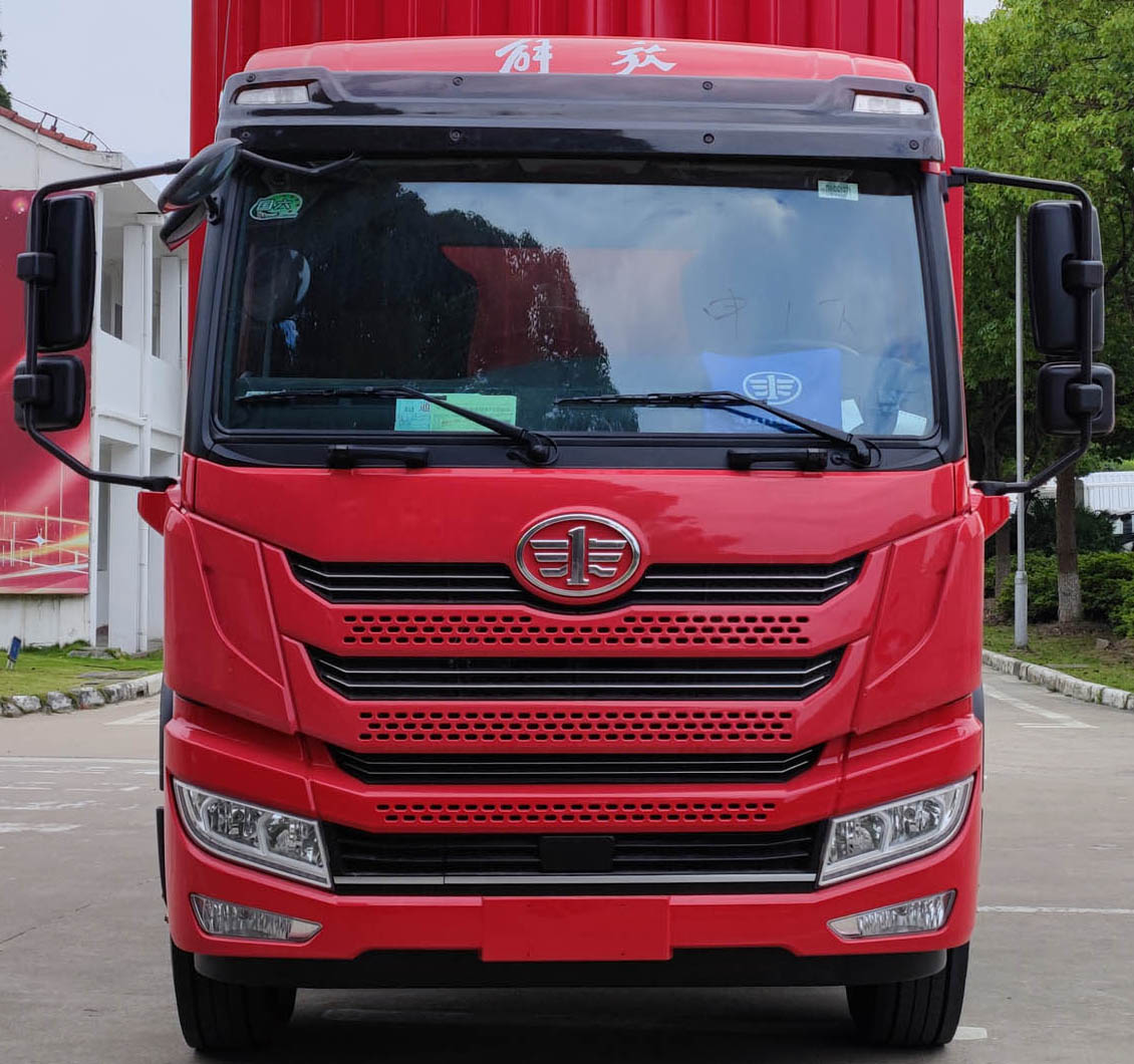 解放牌CA5185TGYPK2L2E6A81供液車公告圖片