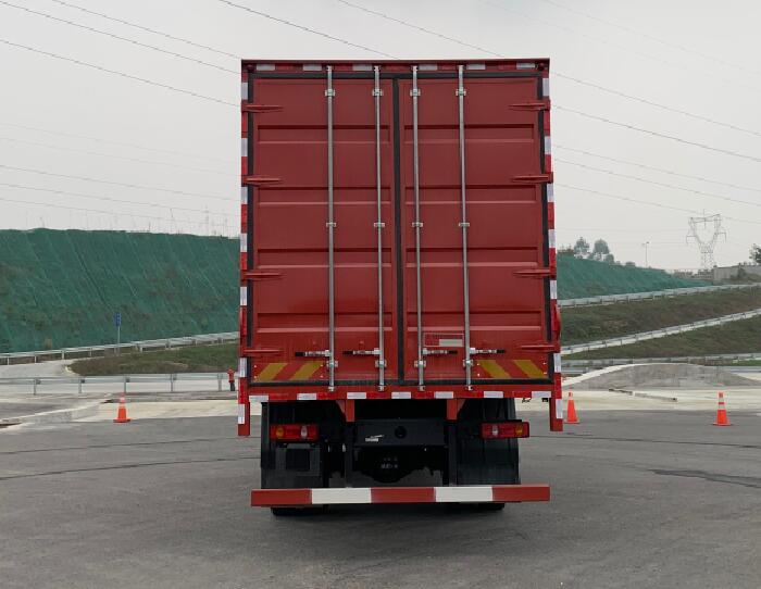 大運牌DYQ5188XXYD6AB廂式運輸車公告圖片