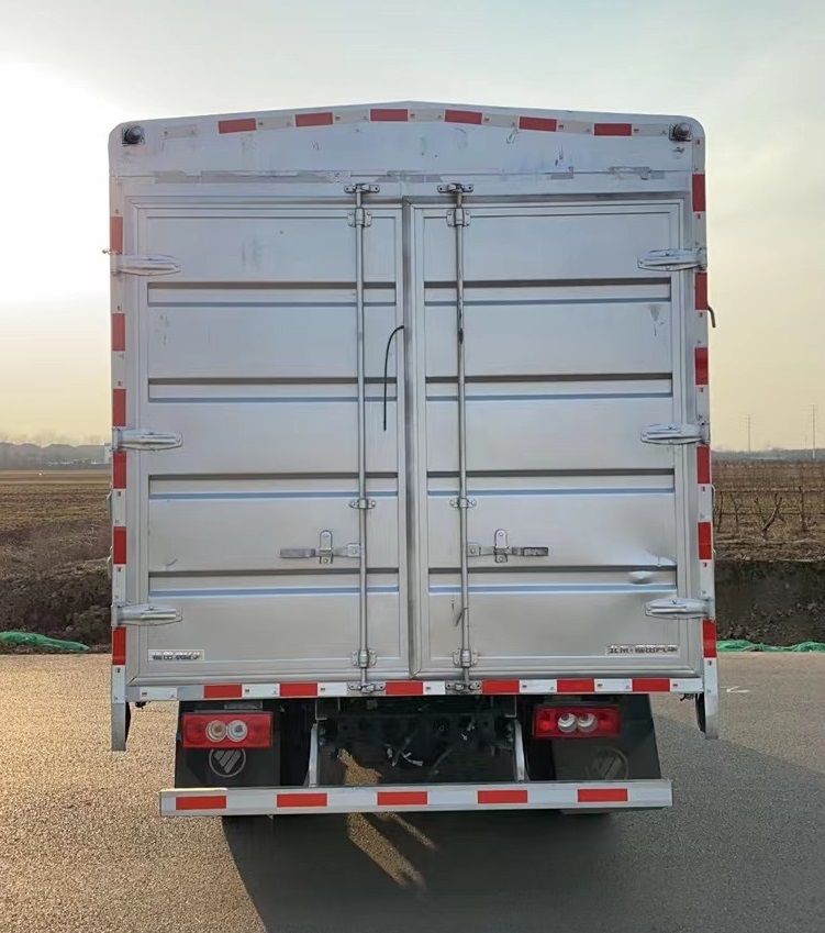 福田牌BJ5048CCY9JDA-AB3倉柵式運(yùn)輸車公告圖片