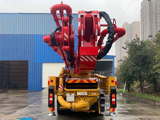 三一牌SYM5449THBF混凝土泵車公告圖片