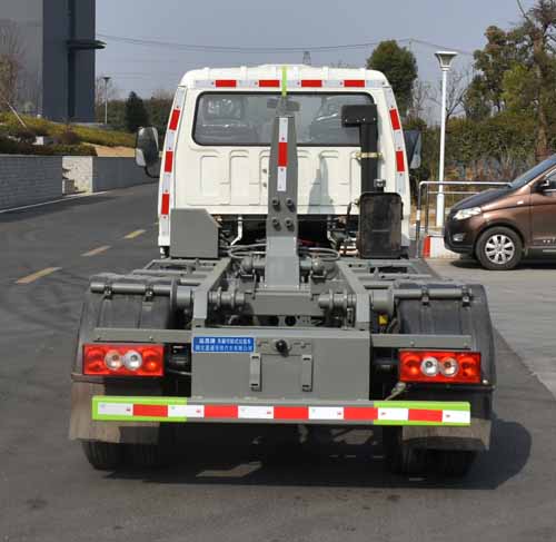 縱昂牌CLT5042ZXXBJ6車廂可卸式垃圾車公告圖片