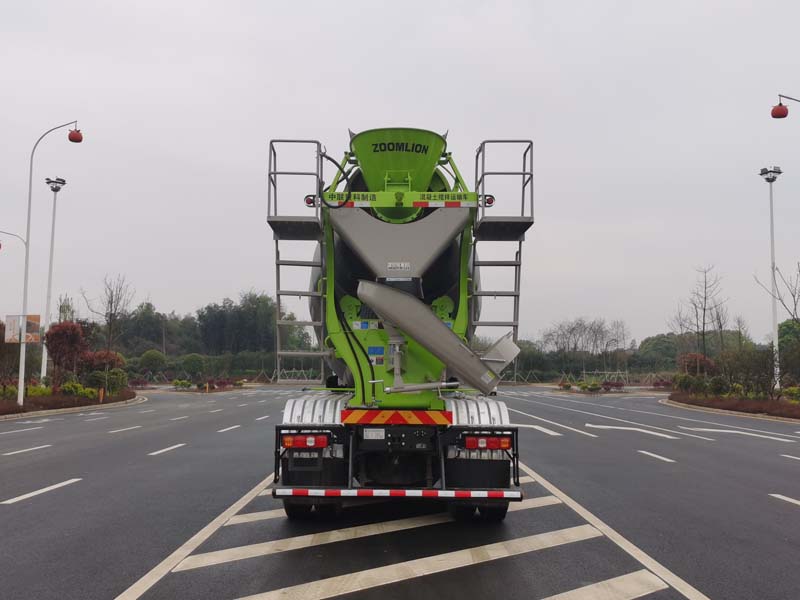 中聯(lián)牌ZLJ5312GJBL6混凝土攪拌運(yùn)輸車公告圖片