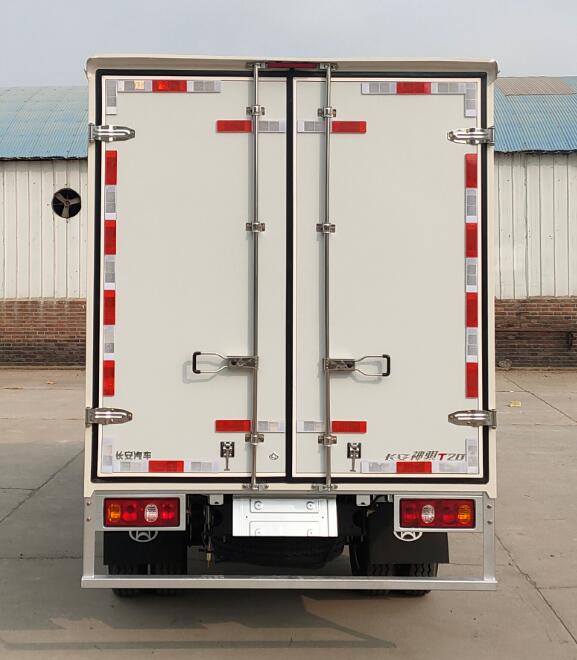 長(zhǎng)安牌SC5031XXYDCBF6廂式運(yùn)輸車(chē)公告圖片