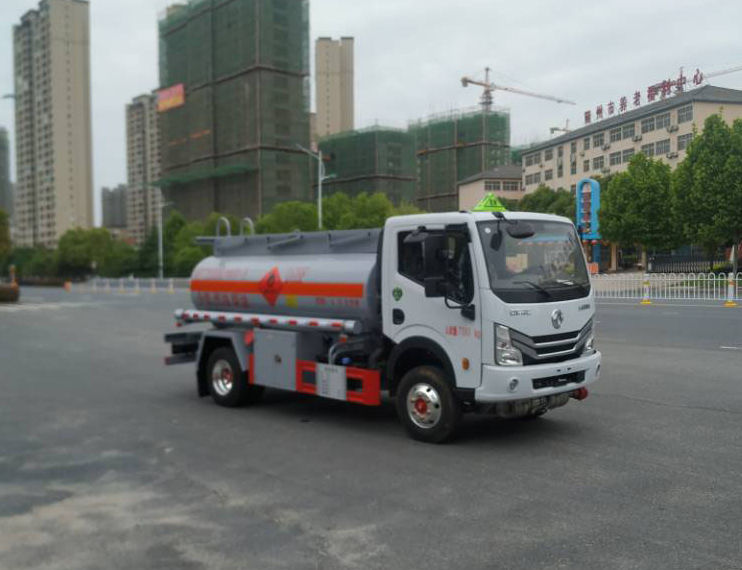 新東日牌YZR5075GYYE6運油車公告圖片