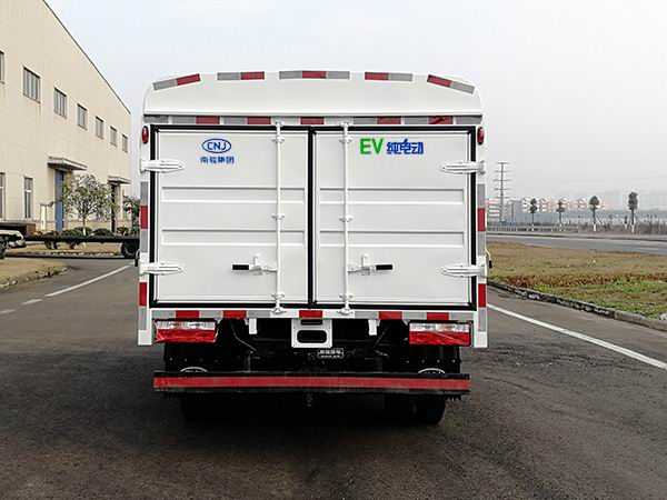 南駿牌NJA5040CCYPDF33BEV純電動倉柵式運輸車公告圖片