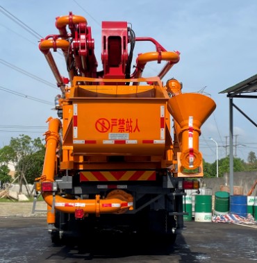 砼俠牌TW5320THB混凝土泵車公告圖片