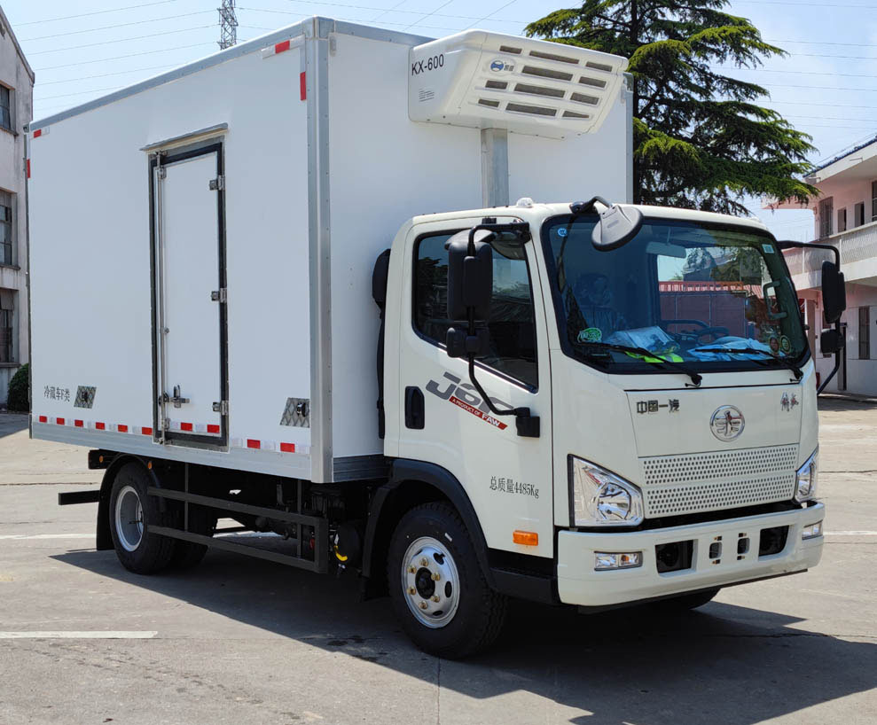 解放牌CA5042XLCP40K59L2E6A84冷藏車(chē)公告圖片