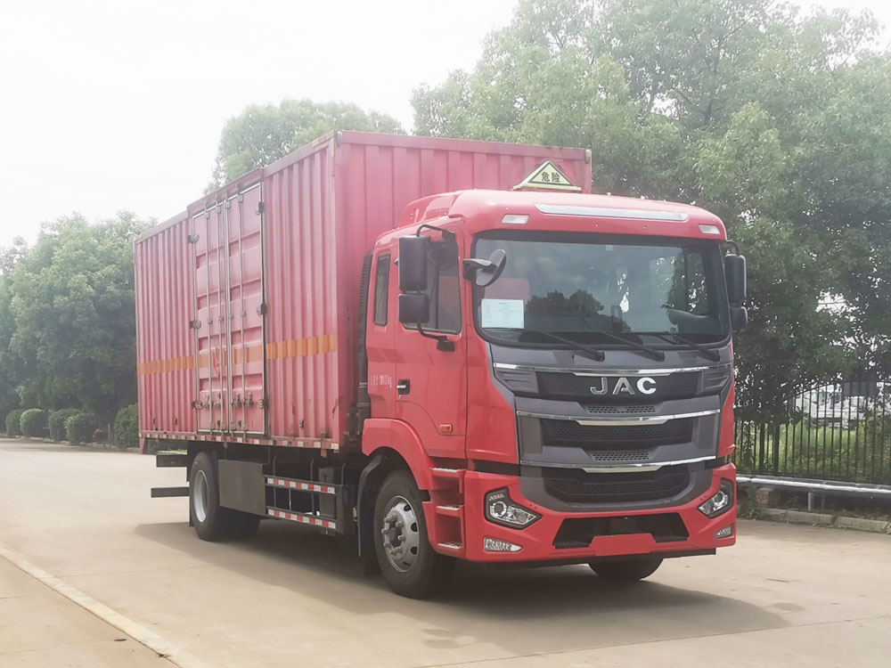 江淮牌HFC5181XRQP2K3A50S易燃氣體廂式運輸車公告圖片