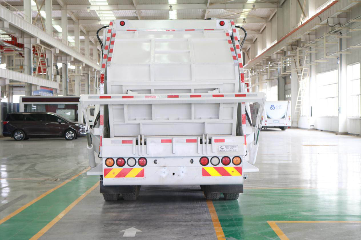 新路牌QXL5250ZYSDF6壓縮式垃圾車公告圖片