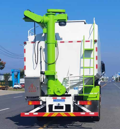 冠远牌SCY5256ZSLE6散装饲料运输车公告图片