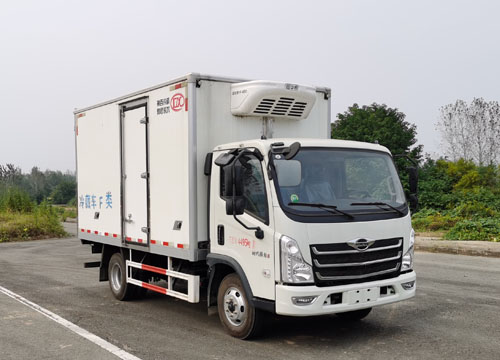 伴君長(zhǎng)興牌AAA5046XLCBJ-03冷藏車公告圖片
