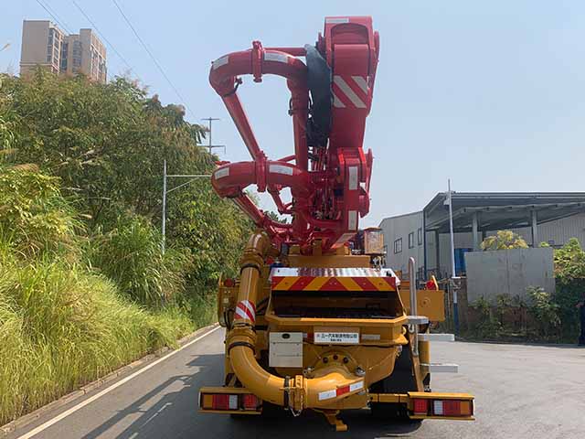 三一牌SYM5200THBF混凝土泵車公告圖片