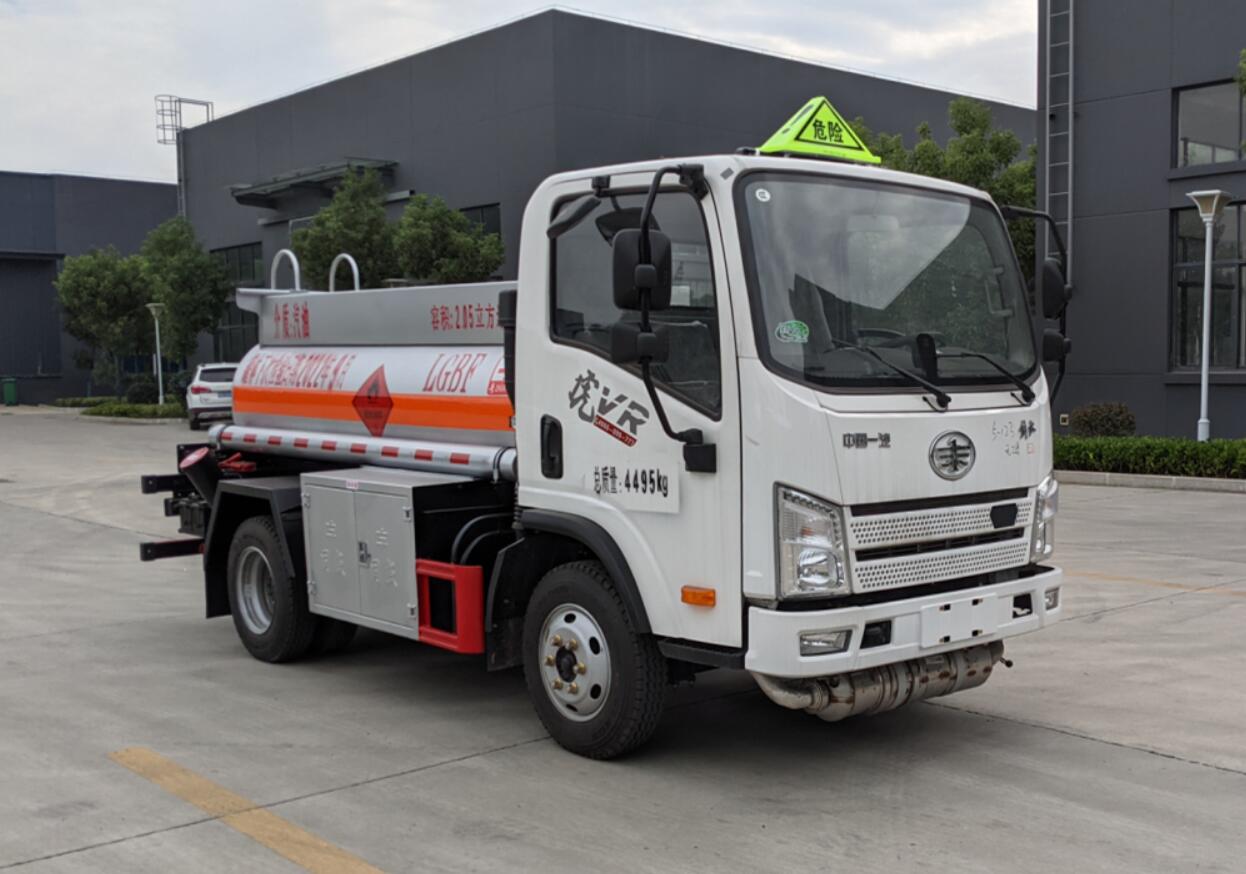 專威牌HTW5040GYYCAQ6運油車公告圖片