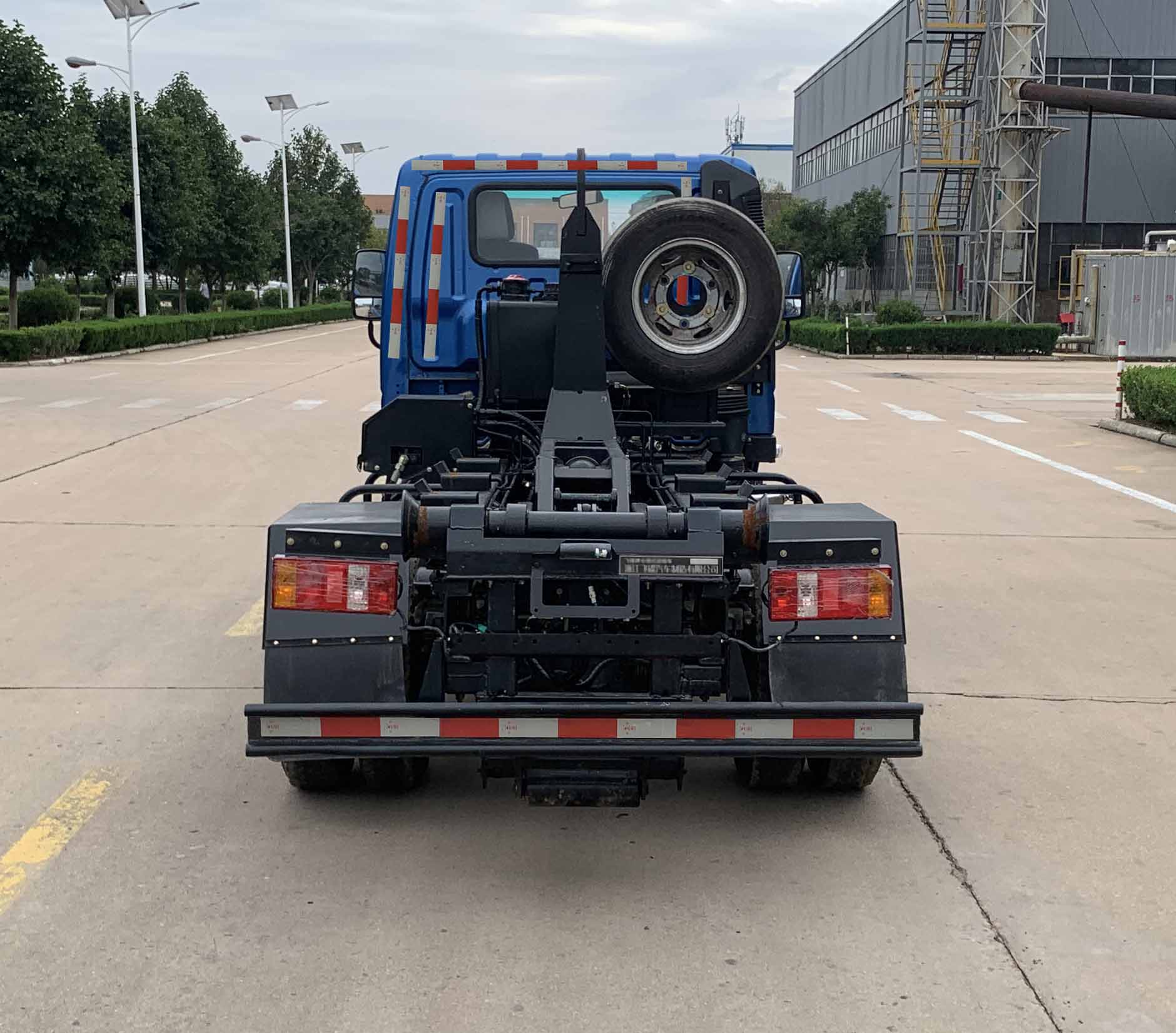 飛碟牌FD5046ZXXW16K6-1車(chē)廂可卸式垃圾車(chē)公告圖片