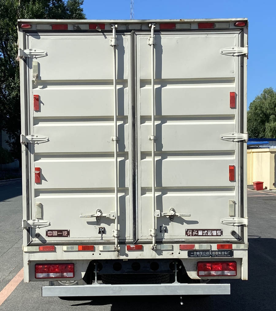 解放牌CA5042XXYP40L3BEVA84純電動(dòng)廂式運(yùn)輸車(chē)公告圖片