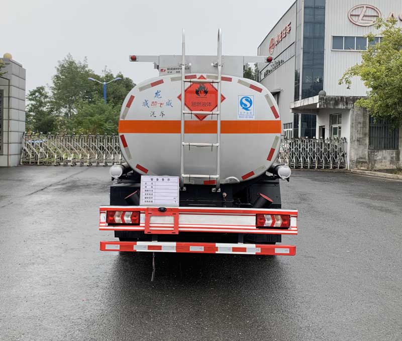 楚飞牌CLQ5121GJY6HFC加油车公告图片