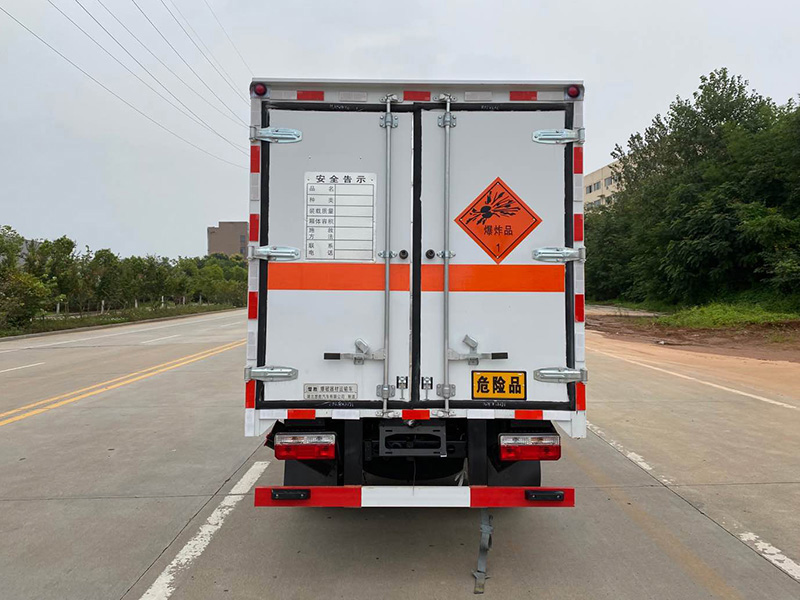 楚勝牌CSC5045XQY6爆破器材運輸車公告圖片