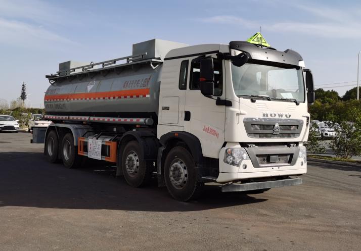 楚風(fēng)牌HQG5320GZW6ZZ雜項(xiàng)危險(xiǎn)物品罐式運(yùn)輸車公告圖片