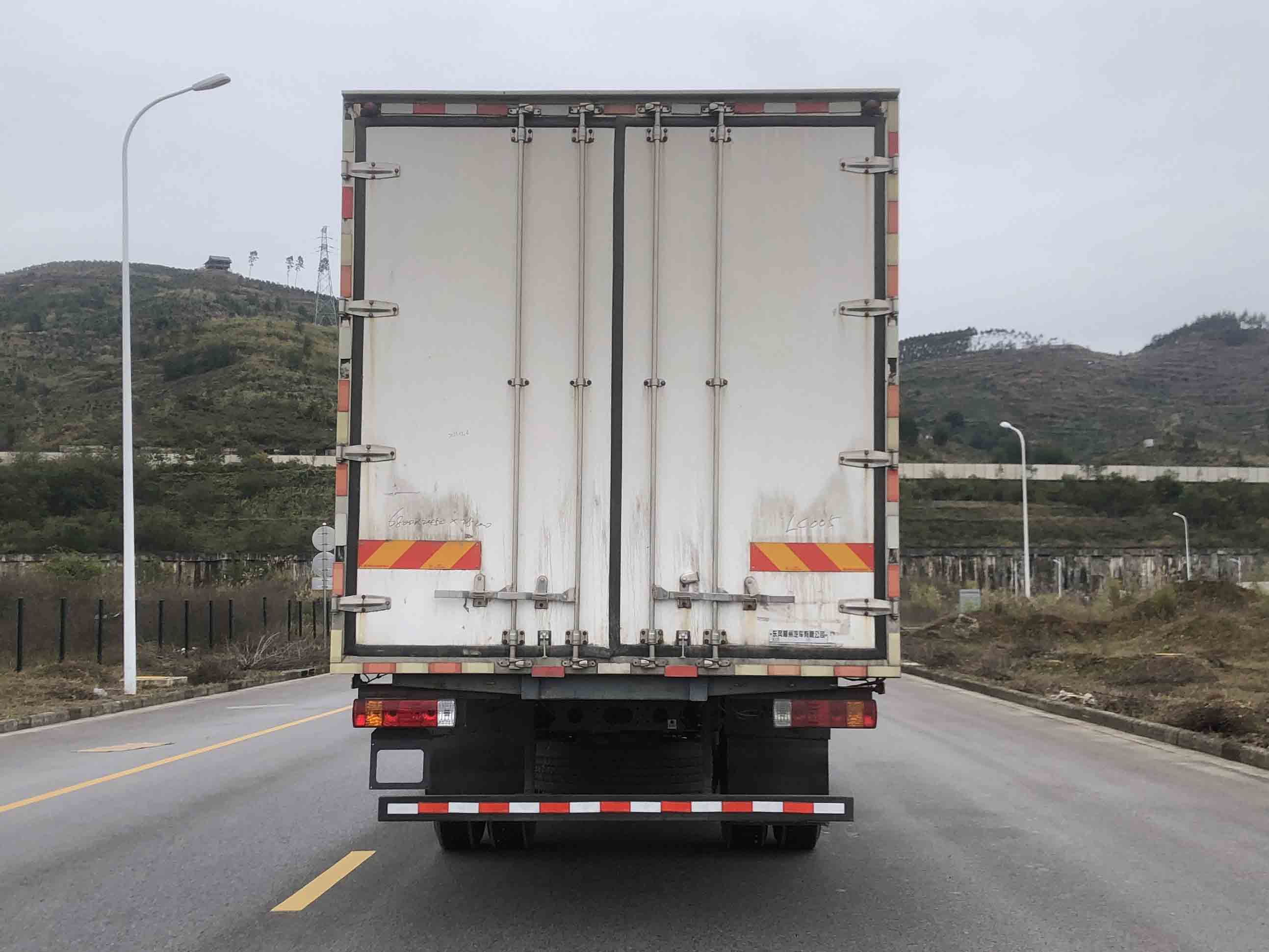 乘龍牌LZ5180XLCM3AC1冷藏車公告圖片