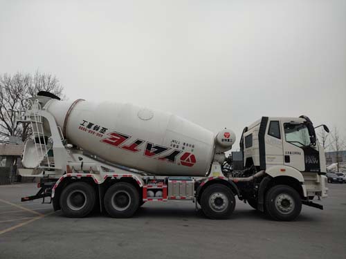 亚特重工牌TZ5310GJBCADFA混凝土搅拌运输车公告图片
