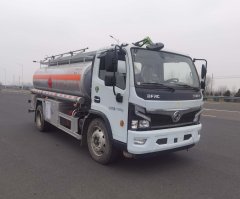 运油车