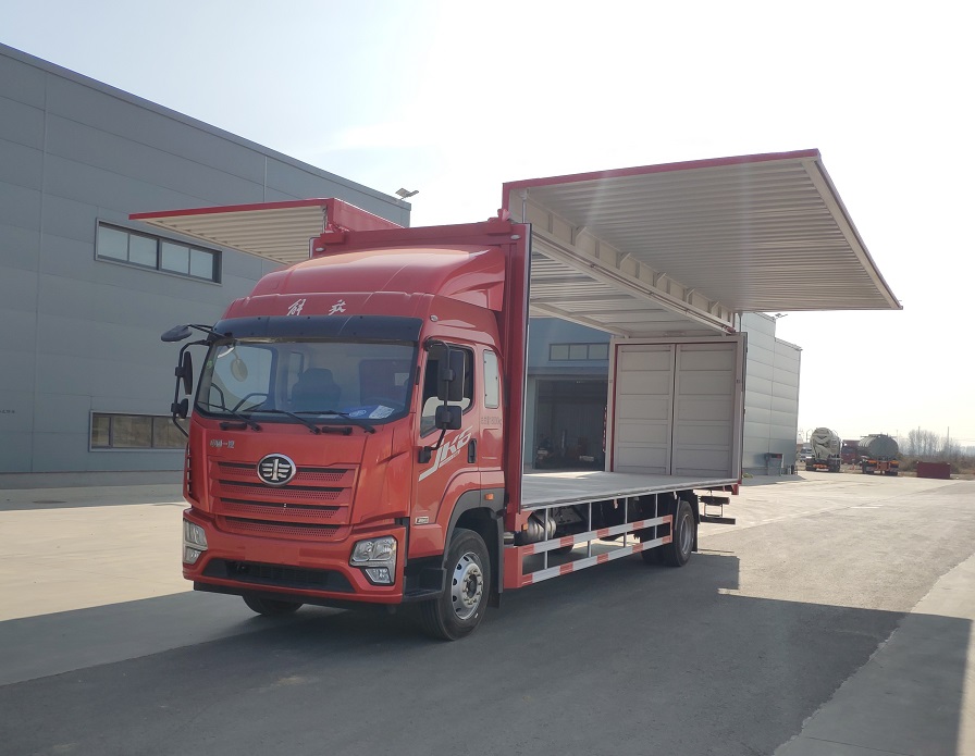 天順牌CHZ5181XYKQ6翼開(kāi)啟廂式車公告圖片