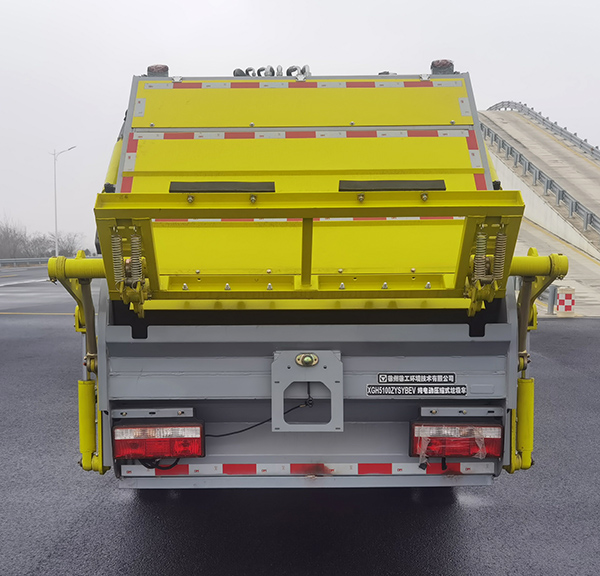 徐工牌XGH5100ZYSYBEV純電動(dòng)壓縮式垃圾車公告圖片