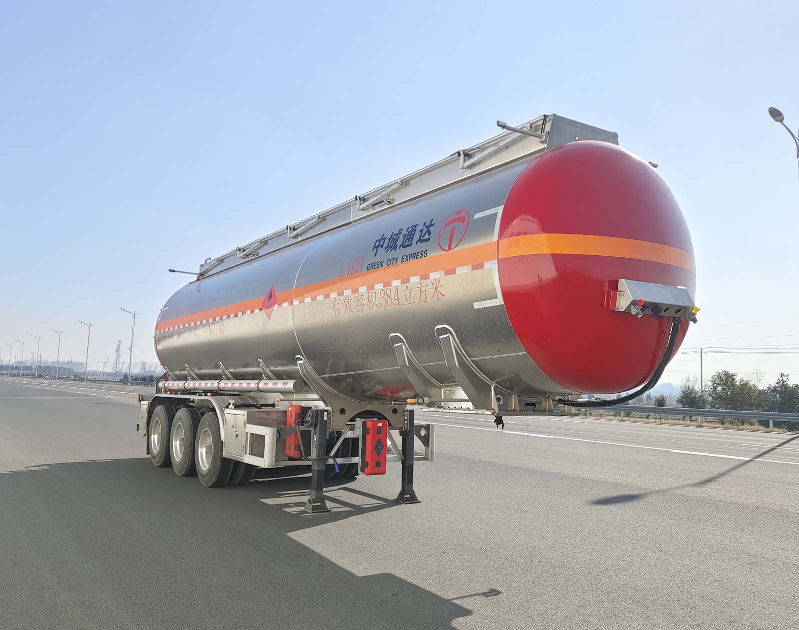 中城通达牌11.3米34吨3轴铝合金易燃液体罐式运输半挂车(CLE9404GRYYK2)