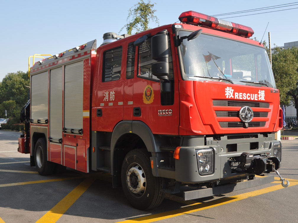 ZXT5130TXFJY80/Q6型抢险救援消防车图片