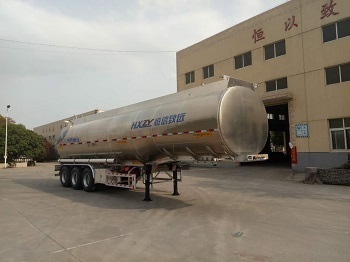 恒信致远牌11.2米33.8吨3轴铝合金食用油运输半挂车(CHX9403GSY)