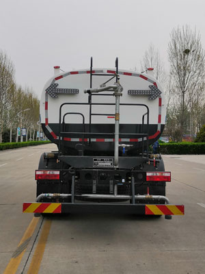 东岳牌ZTQ5180GSSE5J45F洒水车公告图片