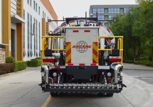 達(dá)剛牌DGL5143GLQ-066瀝青灑布車公告圖片