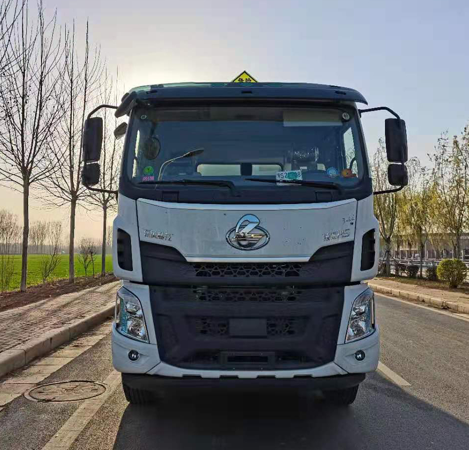 楚飛牌CLQ5260GYY6LZ運(yùn)油車公告圖片