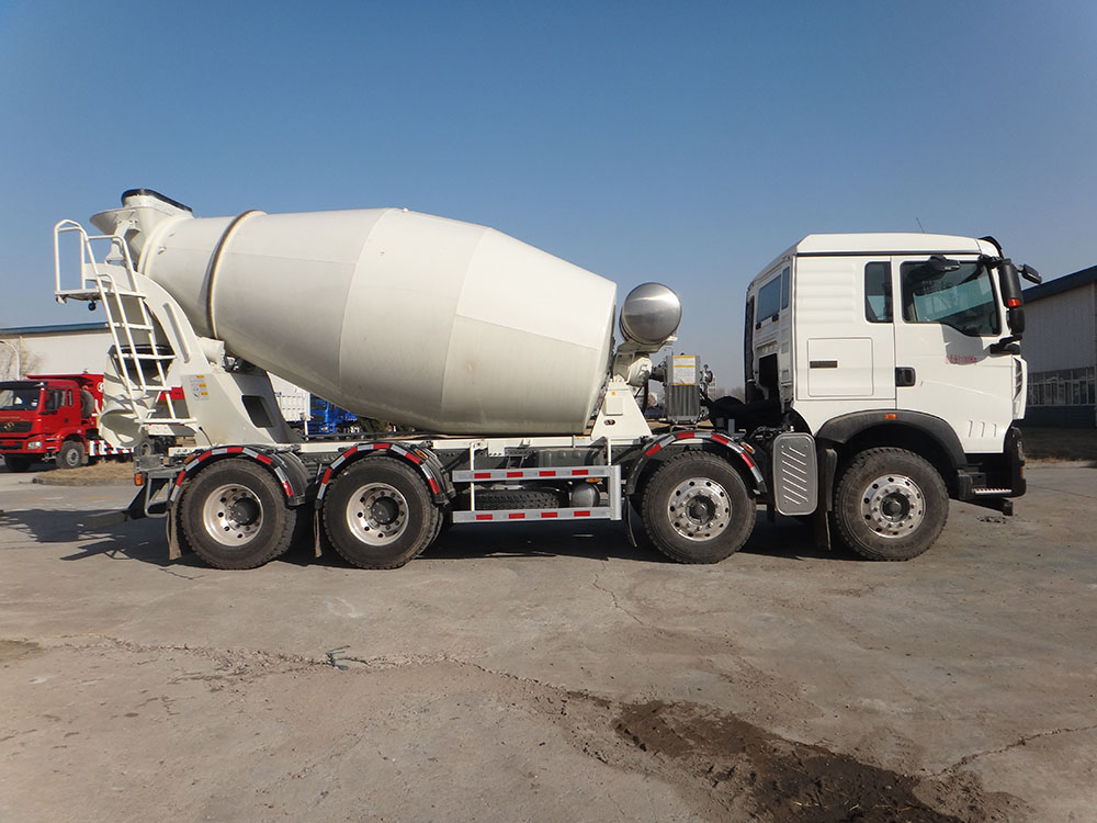 青專牌QDZ5311GJBZHTX30F1混凝土攪拌運(yùn)輸車公告圖片