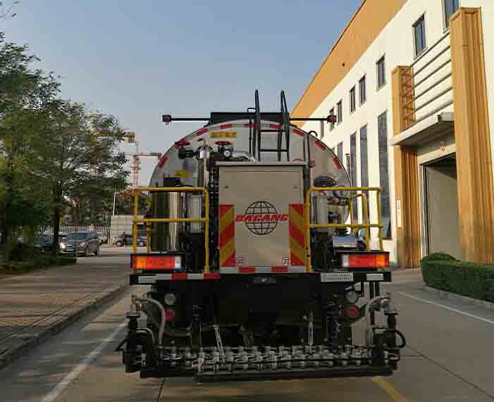 達(dá)剛牌DGL5250GLQ-126A瀝青灑布車公告圖片