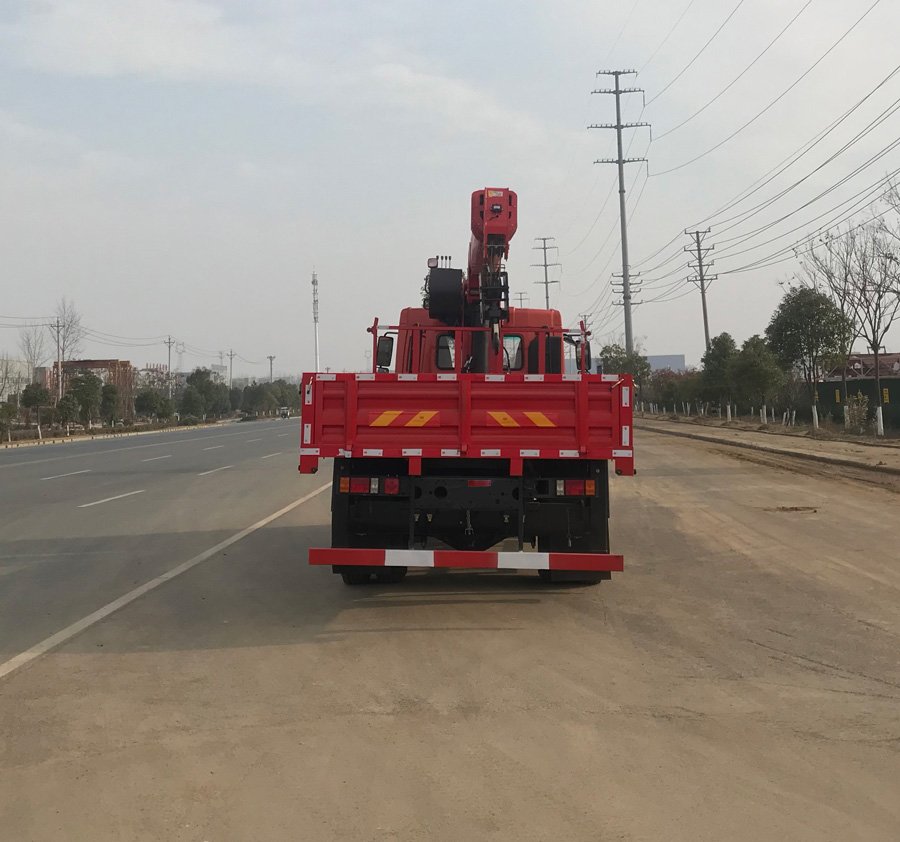 斯太爾牌ZZ5184JSQK5017F1隨車起重運輸車公告圖片