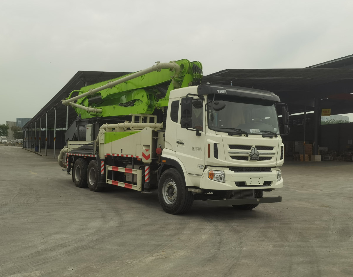 斯太爾牌ZZ5354THBV5747F1混凝土泵車公告圖片